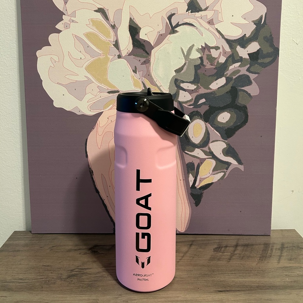 THE MESSI X STANLEY ICEFLOW™ FLIP STRAW 2.0 BOTTLE | 24 OZ